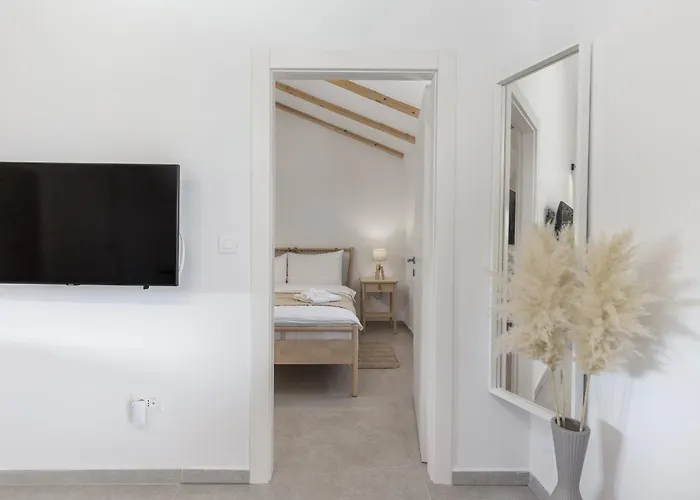 Apartmán White And