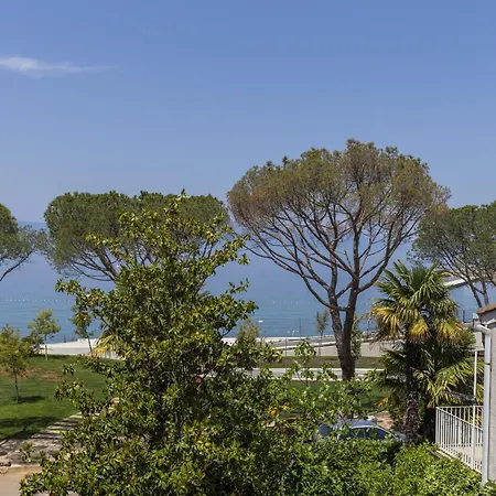 White And Lejlighed *